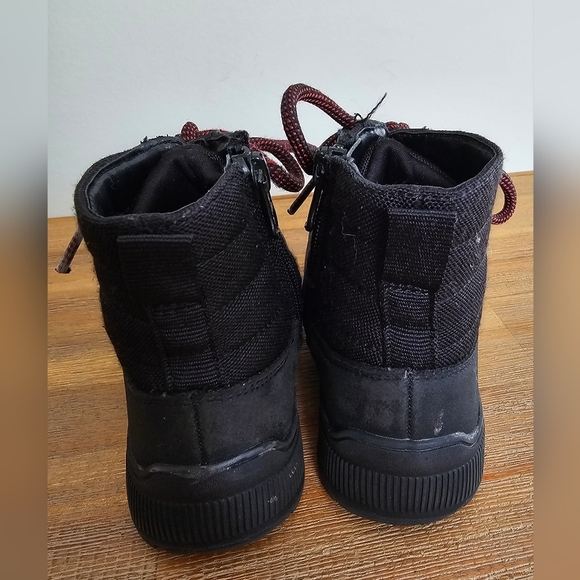 CAT & JACK Toddler Boys Side Zip Black Work Boots - Picture 6 of 9